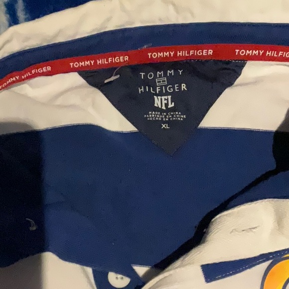 Men's Tommy Hilfiger Los Angeles Rams Varsity Stripe Rugby Long Sleeve Polo - Picture 6 of 7